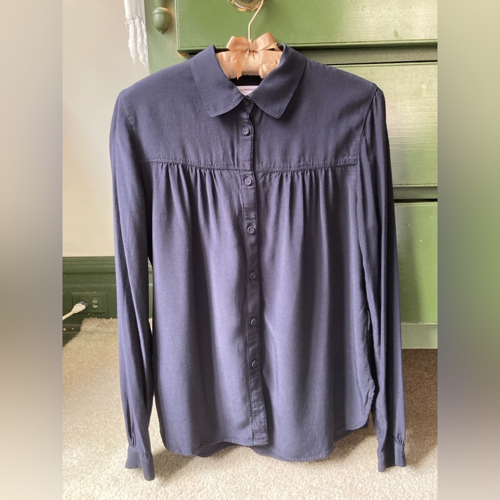 Ines de la Fressange Uniqlo Navy Blue Pleated Rayon Button-Up Shirt Small
